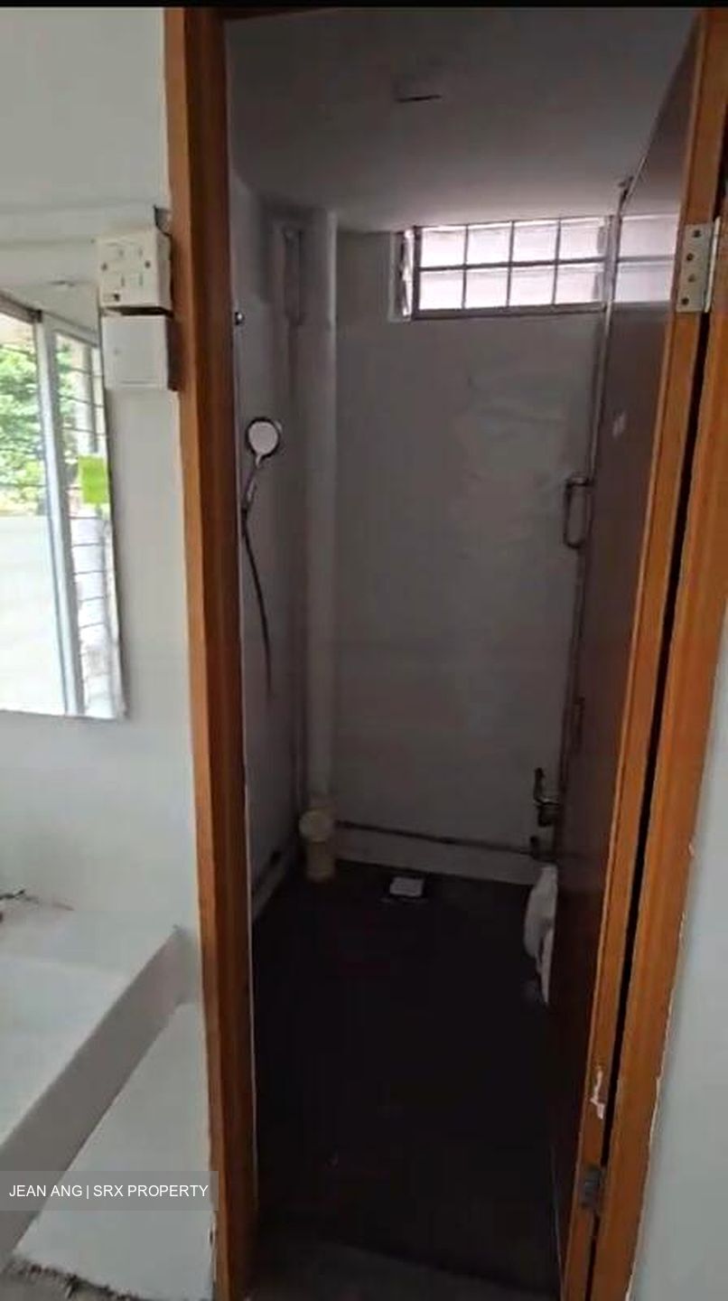 Changi Village (D17), Shop House #452487651